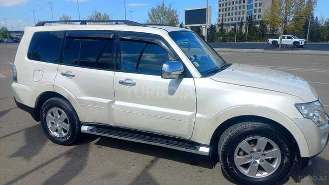 Mitsubishi Pajero 2008, 340,000 km - 3.0 l - Gəncə