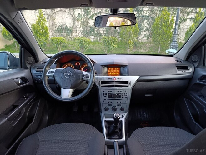 Opel Astra 2009, 298,000 km - 1.4 l - Bakı