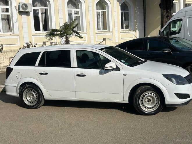 Opel Astra 2010, 380,000 km - 1.3 l - Lənkəran