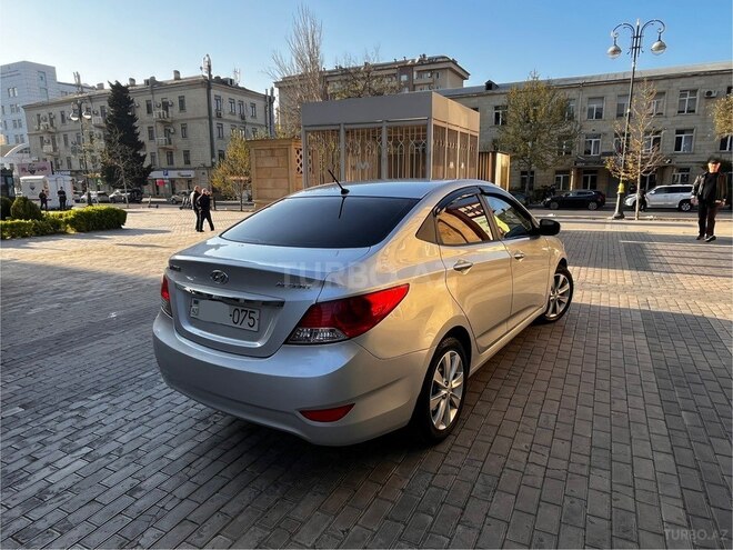 Hyundai Accent 2011, 211,000 km - 1.6 l - Bakı