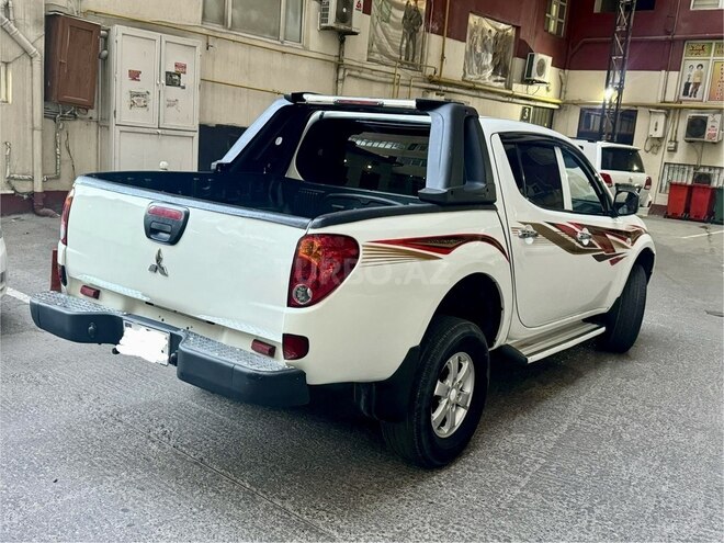 Mitsubishi L200 2012, 191,000 km - 2.5 л - Bakı