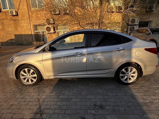 Hyundai Accent 2011, 211,000 km - 1.6 l - Bakı