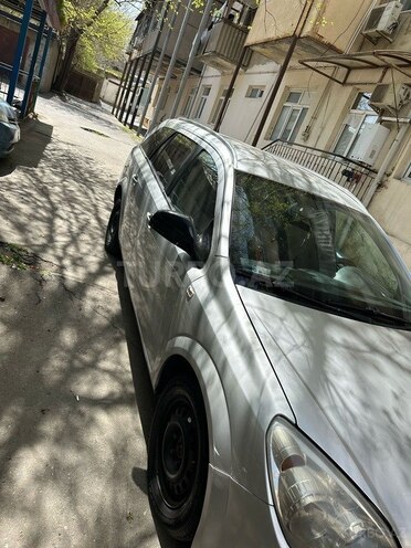 Opel Astra 2010, 446,000 km - 1.3 l - Bakı