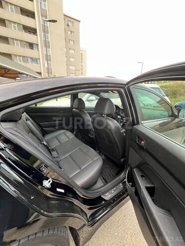 Hyundai Elantra 2019, 102,998 km - 1.6 l - Bakı