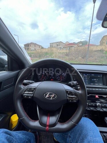 Hyundai Elantra 2019, 102,998 km - 1.6 l - Bakı