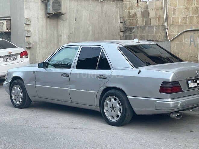 Mercedes E 260 1991, 450,000 km - 2.6 l - Bakı