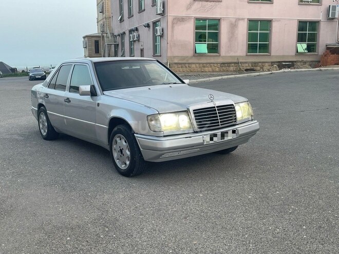 Mercedes E 260 1991, 450,000 km - 2.6 l - Bakı