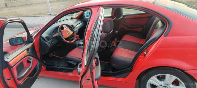 BMW 320-7