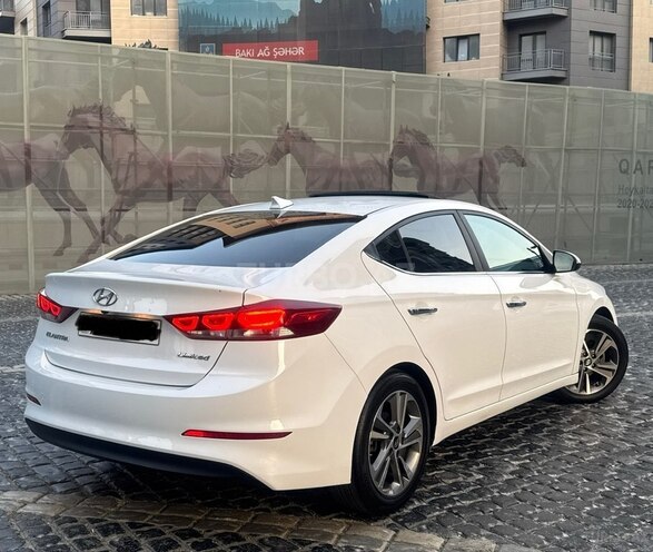 Hyundai Elantra 2016, 64,000 km - 2.0 l - Bakı