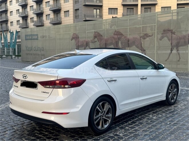 Hyundai Elantra 2016, 64,000 km - 2.0 l - Bakı