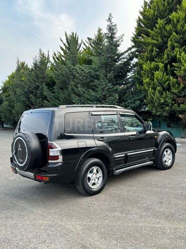 Mitsubishi Pajero 2000, 255,000 km - 3.2 l - Qazax