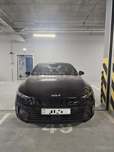 Kia K5-1