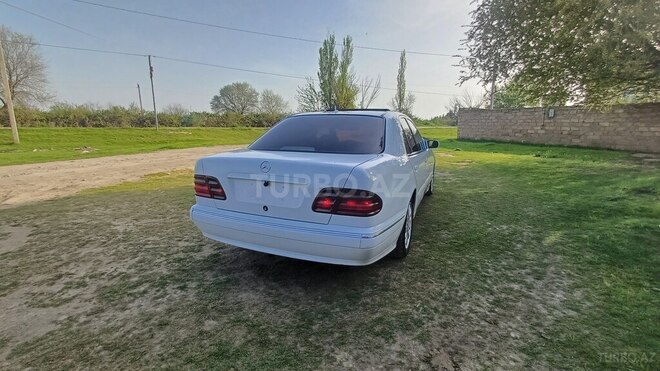 Mercedes E 270 2000, 689,000 km - 2.7 l - Sabirabad