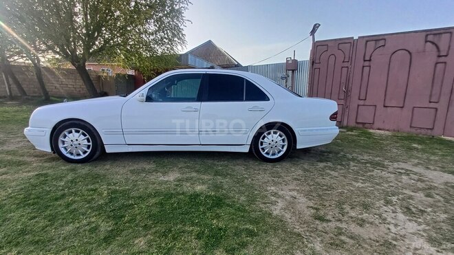 Mercedes E 270 2000, 689,000 km - 2.7 l - Sabirabad