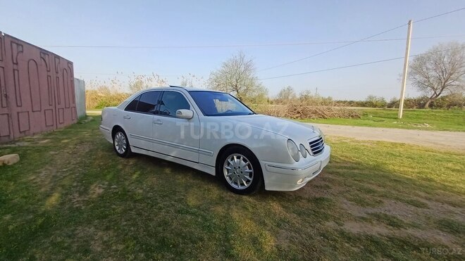 Mercedes E 270 2000, 689,000 km - 2.7 l - Sabirabad