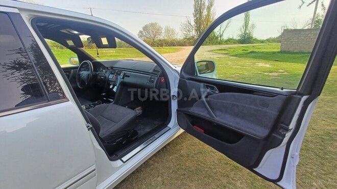 Mercedes E 270 2000, 689,000 km - 2.7 l - Sabirabad