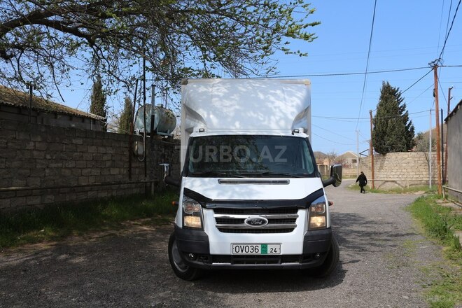 Ford Transit-1