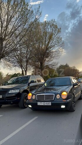 Mercedes E 230 1996, 387,324 km - 2.3 l - Naxçıvan