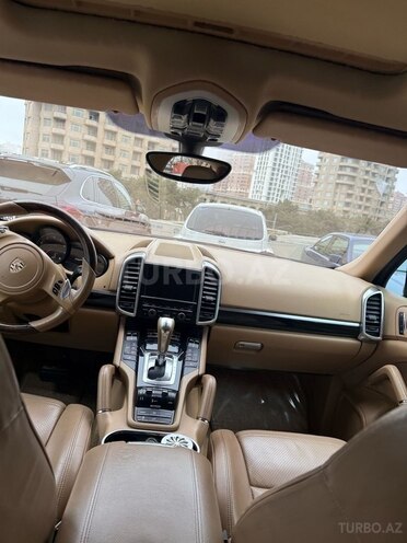 Porsche Cayenne-7