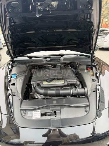 Porsche Cayenne-12