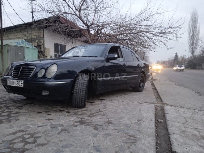 Mercedes E 200 2001, 380,000 km - 2.0 l - Tovuz
