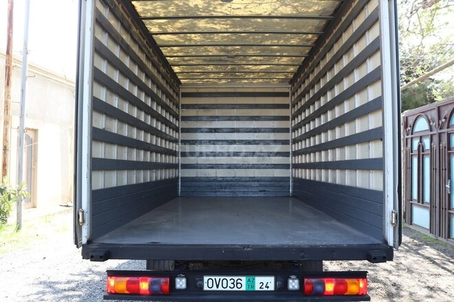 Ford Transit-11
