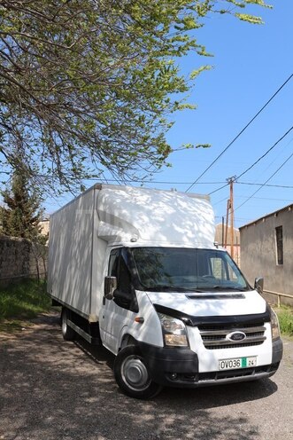 Ford Transit-6