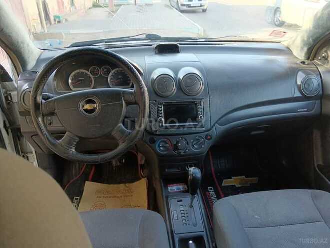 Chevrolet Aveo-4