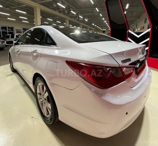 Hyundai Sonata-10