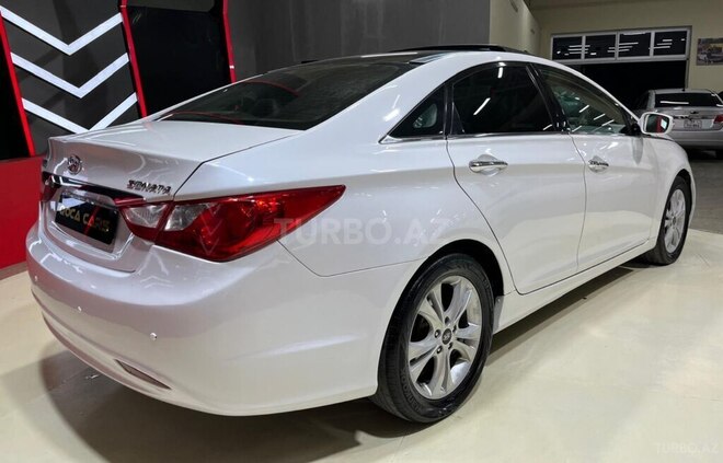 Hyundai Sonata-11
