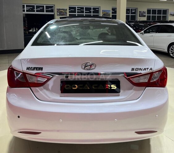 Hyundai Sonata-13