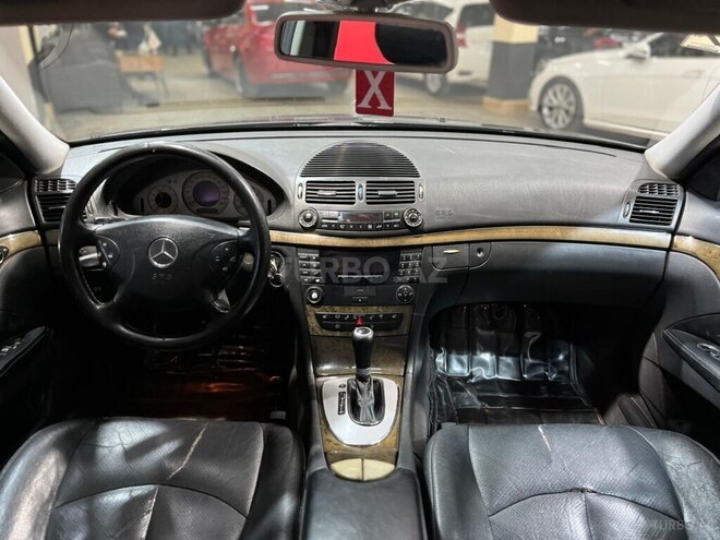 Mercedes E 240 2004, 301,001 km - 2.6 l - Sumqayıt