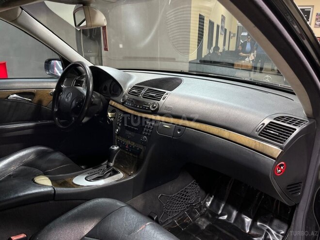 Mercedes E 240 2004, 301,001 km - 2.6 l - Sumqayıt