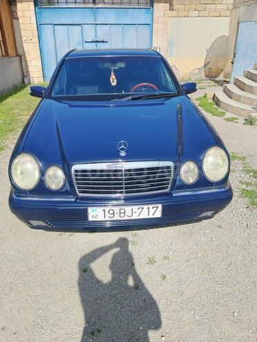 Mercedes E 230 1995, 476,800 km - 2.3 l - Bərdə