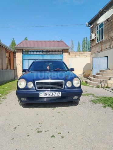 Mercedes E 230 1995, 476,800 km - 2.3 l - Bərdə