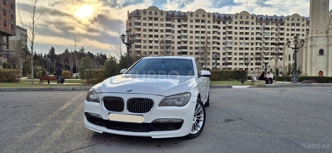 BMW 740 2011, 306,000 km - 3.0 л - Bakı
