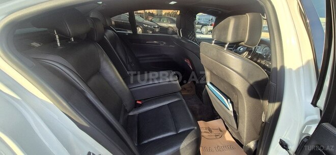 BMW 740 2011, 306,000 km - 3.0 л - Bakı