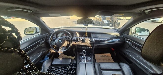 BMW 740 2011, 306,000 km - 3.0 л - Bakı