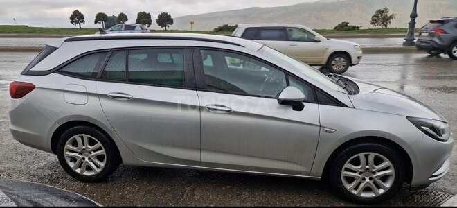 Opel Astra 2018, 156,000 km - 1.6 l - Bakı