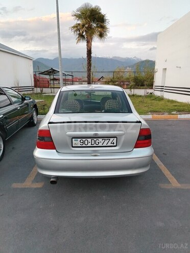 Opel Vectra 1995, 400,000 km - 1.8 l - Zaqatala