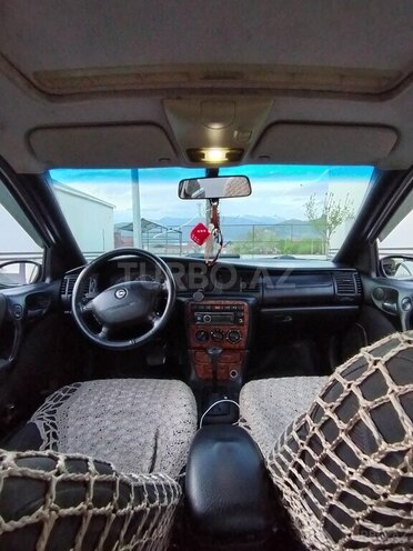 Opel Vectra 1995, 400,000 km - 1.8 l - Zaqatala