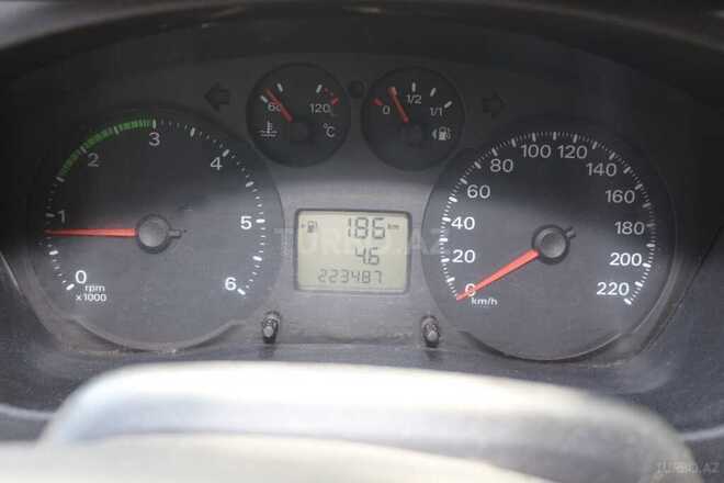 Ford Transit-16