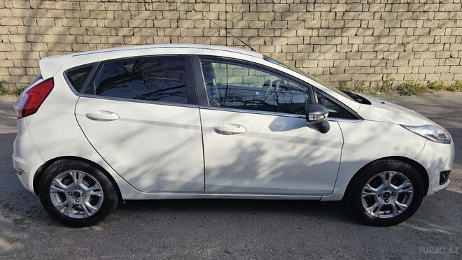 Ford Fiesta 2013, 298,000 km - 1.6 l - Bakı
