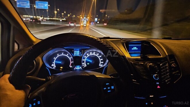 Ford Fiesta 2013, 298,000 km - 1.6 l - Bakı