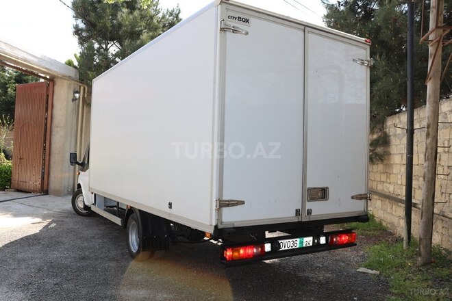 Ford Transit-10