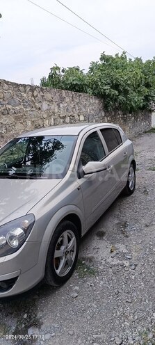Opel Astra 2005, 300,000 km - 1.4 л - Şəki
