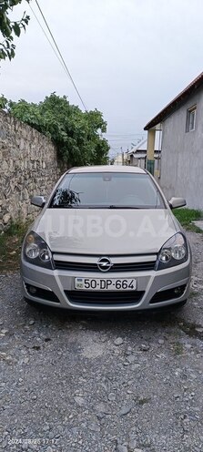 Opel Astra 2005, 300,000 km - 1.4 л - Şəki