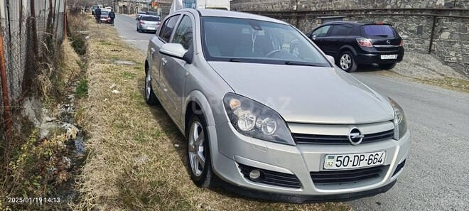 Opel Astra 2005, 300,000 km - 1.4 л - Şəki