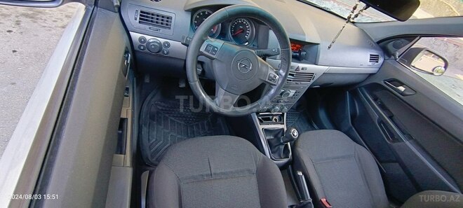 Opel Astra 2005, 300,000 km - 1.4 л - Şəki