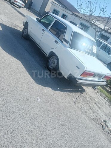 LADA (VAZ) 2107 2002, 50,000 km - 1.6 l - Ucar